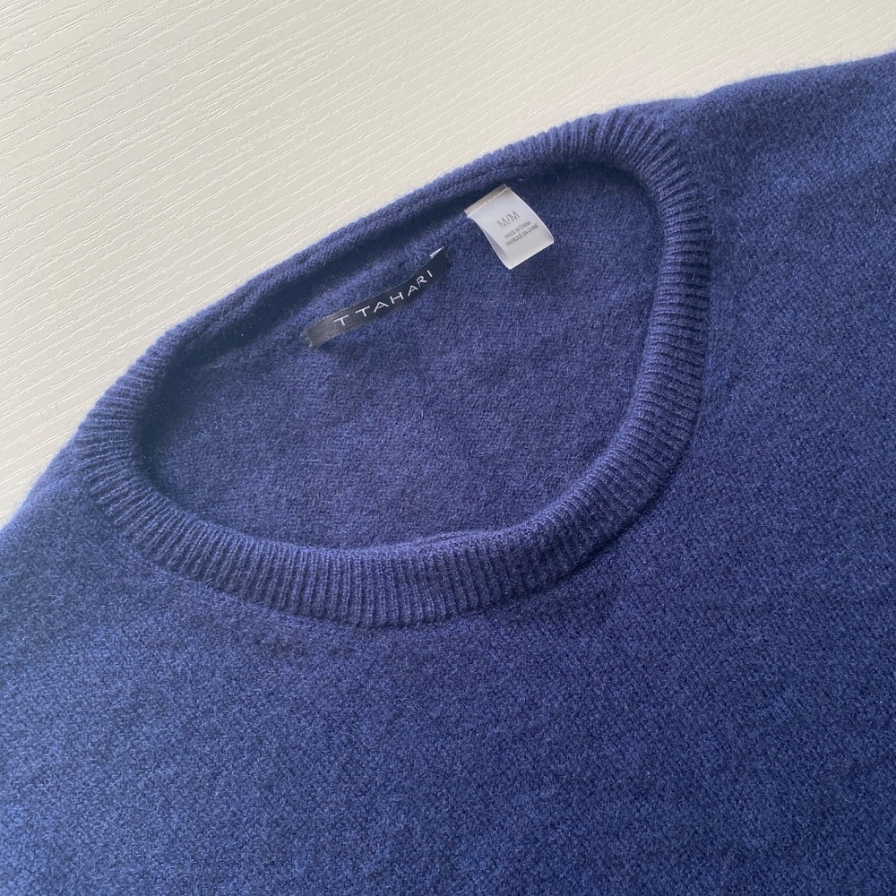 TAHARI 100% Cashmere Dark Blue Short Cap Sleeve Sweater Top Size M - Picture 5 of 11